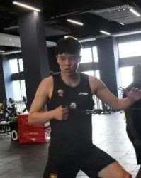 乐鱼体育-杨瀚森：会抓紧时间调整状态，为国家队取得好成绩尽一份力